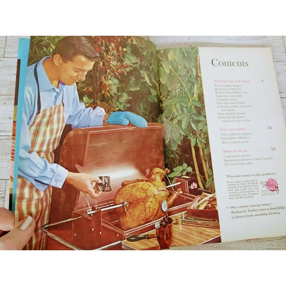 Barbecues and Picnics Cookbook 1963 Hardcover Better Homes & Gardens Retro-Core‎